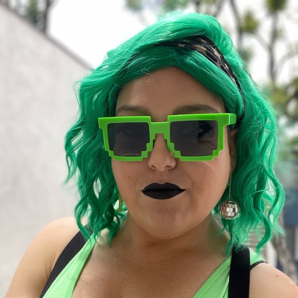 Green Block Sunglasses - Picture 3 of 3